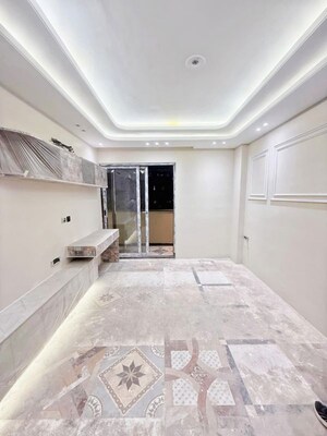 Room in 3 BHK Builder Floor at Anant Raj Ashok Estate, Sector 63a – for Sale