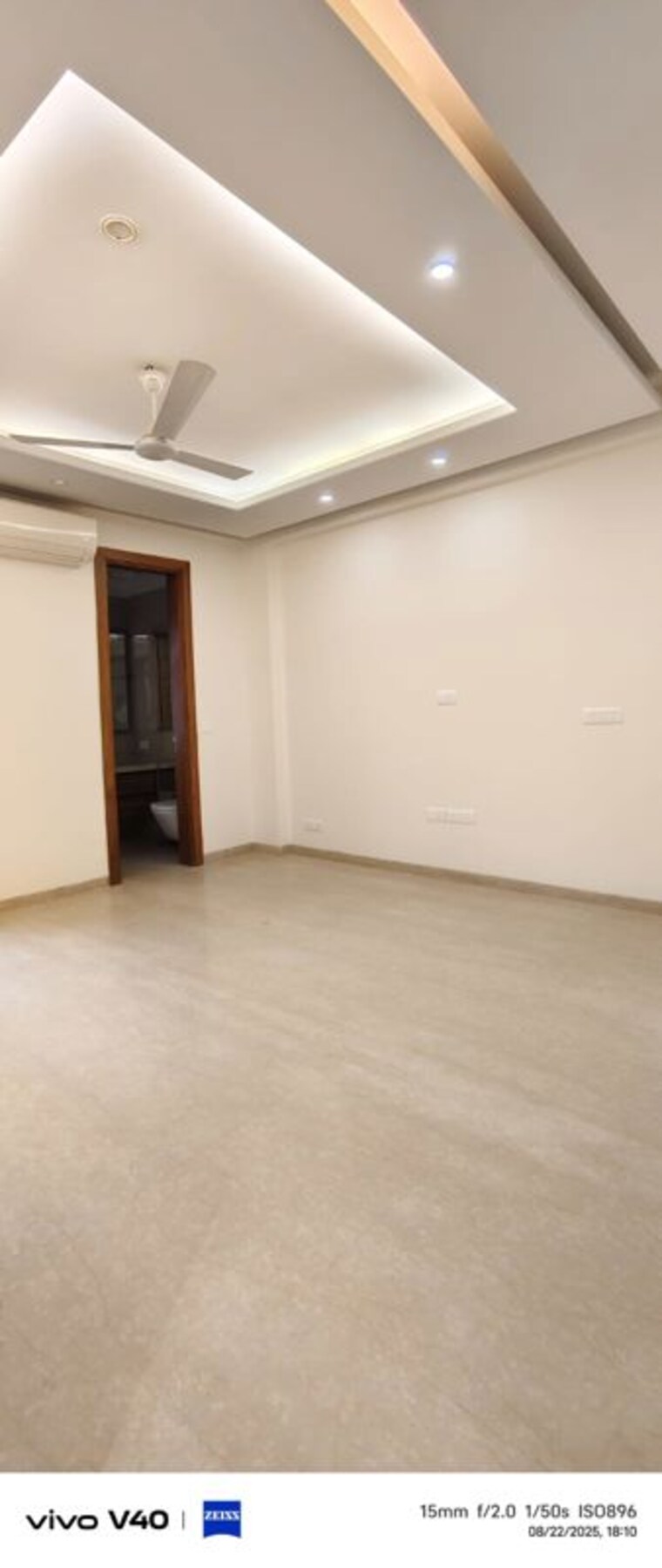 Room, defence colony 3 Bedroom 217 Sq.Yd. Builder Floor In Defence Colony Delhi 10413147