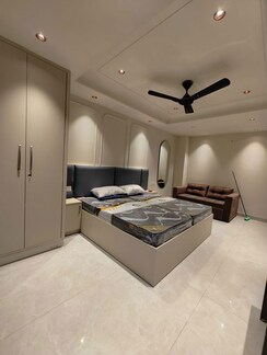 3 BHK + Servant Room Apartment For Rent in Unitech Escape