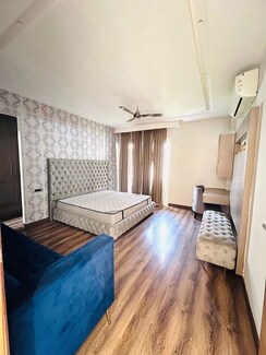 3 BHK + Servant Room Builder Floor For Rent in Auram Floor