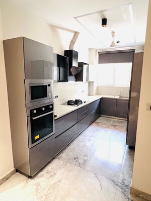 Kitchen in 3 BHK Builder Floor at Auram Floor, South City 2 – for Rent