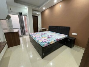 Bedroom in 2 BHK Builder Floor at Auram Floor, South City 2 – for Rent