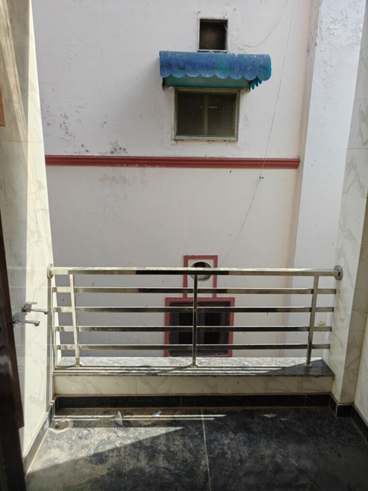 Balcony, azadpur 2 Bedroom 900 Sq.Ft. Builder Floor In Azadpur Delhi 10413170