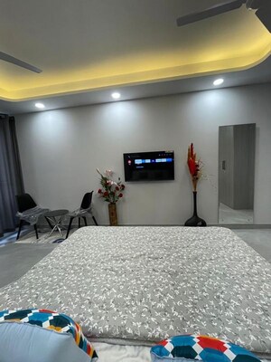 Bedroom in 3 BHK Builder Floor at Auram Floor, South City 2 – for Rent