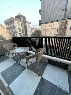 Balcony in 3 BHK Builder Floor at Auram Floor, South City 2 – for Rent