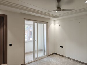 Room in 4 BHK Builder Floor at Model Town Phase 2 – for Rent