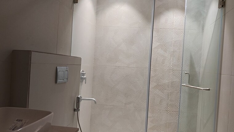 Bathroom, model town phase 2 4 Bedroom 2700 Sq.Ft. Builder Floor In Model Town Phase 2 Delhi 10413200