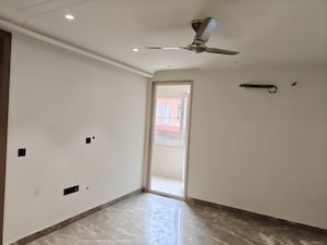 Room in 4 BHK Builder Floor at Model Town Phase 2 – for Rent