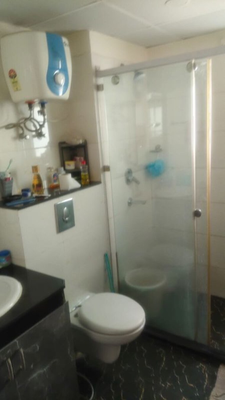 Bathroom, eros-rosewood-city 2 Bedroom 2000 Sq.Ft. Apartment In Sector 49 Gurgaon 10413209
