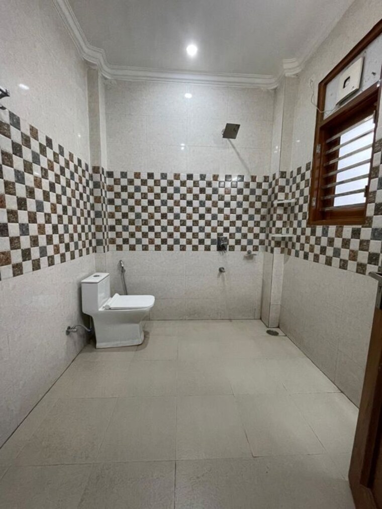 Bathroom, eros-rosewood-city 2 Bedroom 2000 Sq.Ft. Builder Floor In Sector 49 Gurgaon 10413213