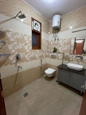 Attached Bathroom in 2 BHK Builder Floor at Eros Rosewood City, Sector 49 – for Rent