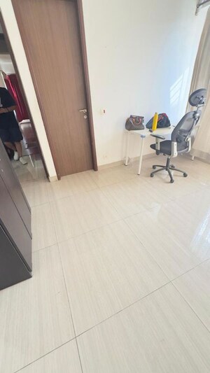 Room in 3 BHK Apartment at The Wadhwa Address Panorama, Ghatkopar West – for Sale