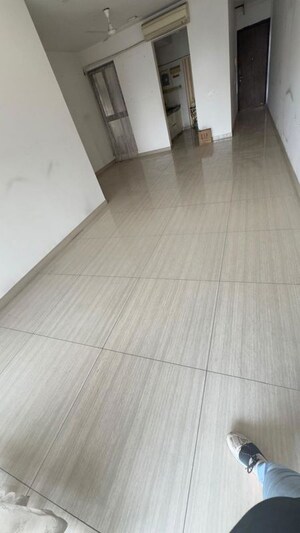 Room in 3 BHK Apartment at The Wadhwa Address Panorama, Ghatkopar West – for Sale
