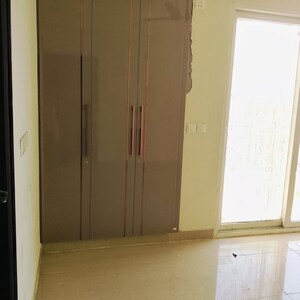 Room in 3 BHK Apartment at Sector 82 – for Rent