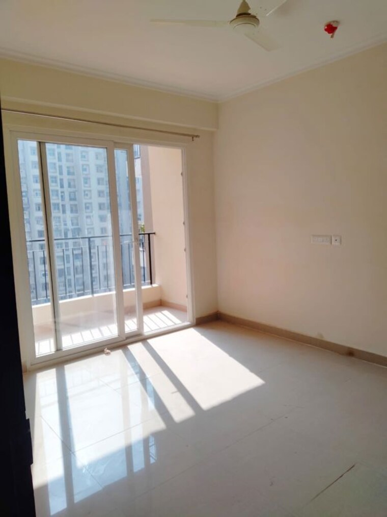 Room, sector 82 3 Bedroom 1700 Sq.Ft. Apartment In Sector 82 Noida 10413271