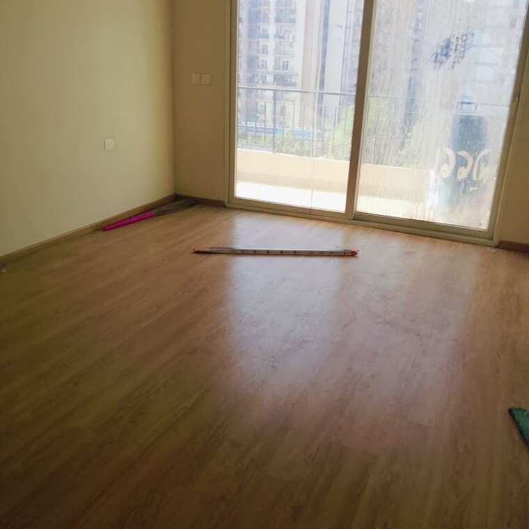 Room, sector 82 3 Bedroom 1700 Sq.Ft. Apartment In Sector 82 Noida 10413271