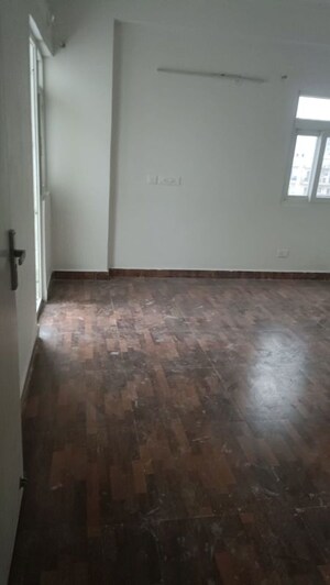 Room in 2.5 BHK Apartment at Gardenia Gateway, Sector 75 – for Rent