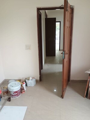Room in 3 BHK Builder Floor at Shivalik Colony – for Rent
