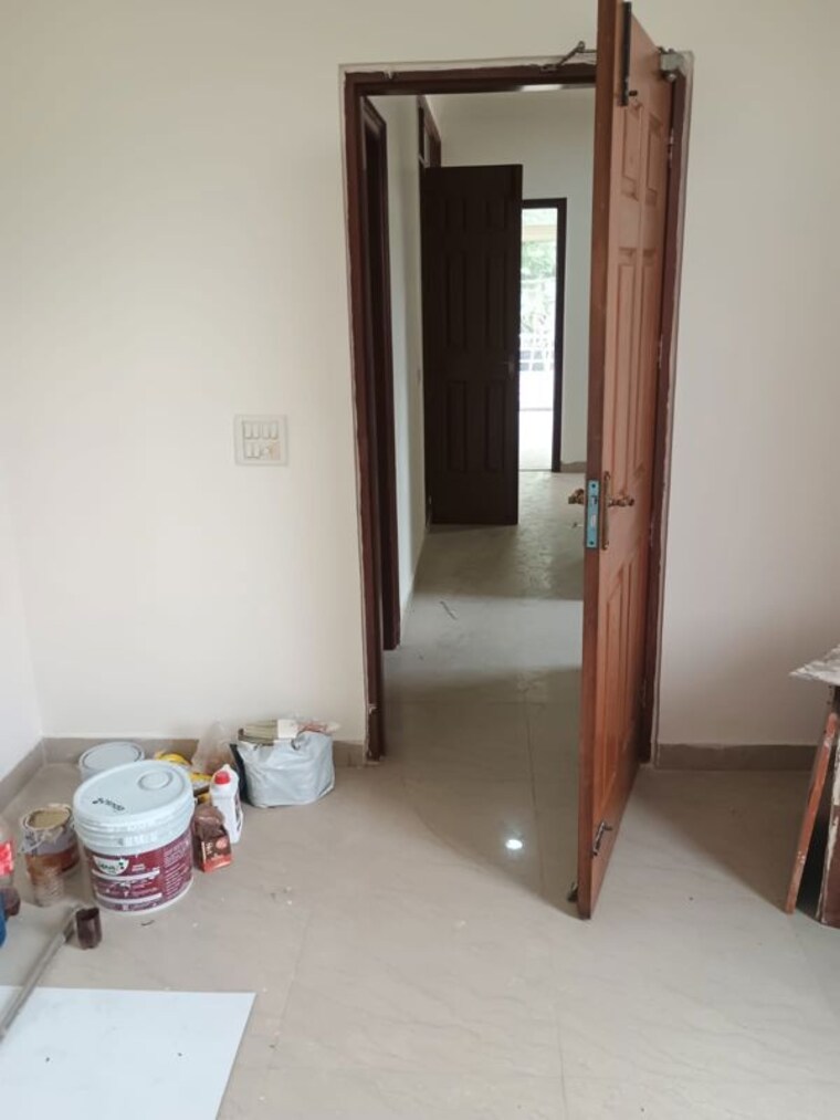 Room, shivalik colony 3 Bedroom 1600 Sq.Ft. Builder Floor In Shivalik Colony Delhi 10413274