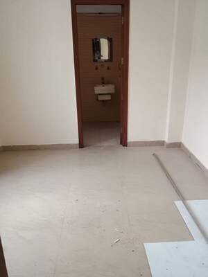 Room in 3 BHK Builder Floor at Shivalik Colony – for Rent