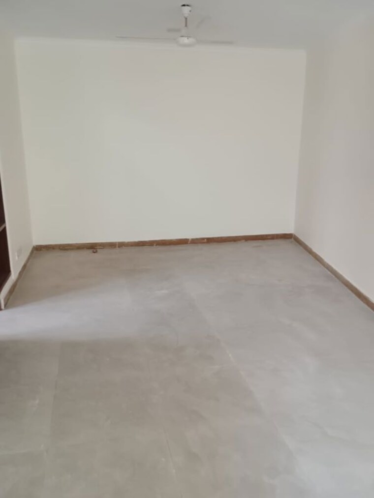 Room, shivalik colony 3 Bedroom 1600 Sq.Ft. Builder Floor In Shivalik Colony Delhi 10413274