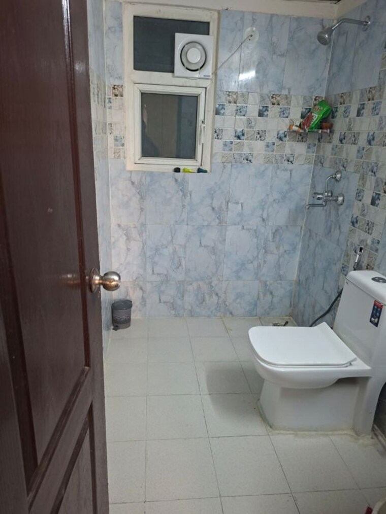 Bathroom, gardenia-gateway 3 Bedroom 1700 Sq.Ft. Apartment In Sector 75 Noida 10413282