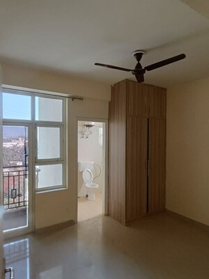 2 BHK Apartment For Rent in Shree Vardhman Mantra, Sector 67