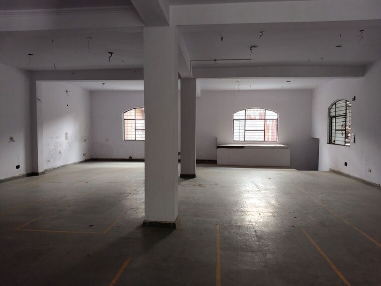 Exterior View, sector 63 Commercial Warehouse 7000 Sq.Ft. In Sector 63 Noida 10413305