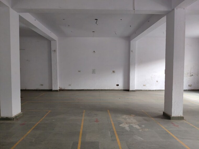 Entrance, sector 63 Commercial Warehouse 7000 Sq.Ft. In Sector 63 Noida 10413305