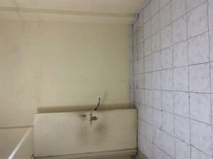 Room in 1 BHK Apartment at Om Sadguru CHS, Ic Colony – for Rent