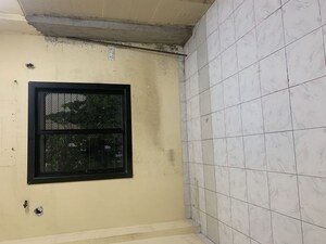 Room in 1 BHK Apartment at Om Sadguru CHS, Ic Colony – for Rent