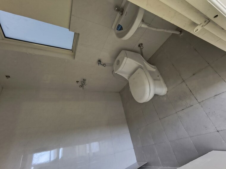 Bathroom, pyramid-midtown 2 Bedroom 1000 Sq.Ft. Apartment In Sector 59 Gurgaon 10413302