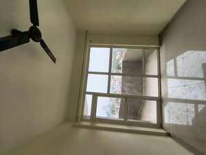 Room in 2 BHK Apartment at Pyramid Midtown, Sector 59 – for Rent