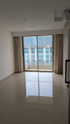 2 BHK + Extra Room Apartment For Sale in Hiranandani Highland