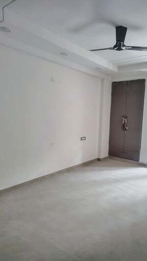 Room in 2 BHK Apartment at Jaghitkari Apartment, Vasundhara Sector 6 – for Rent