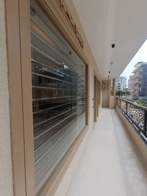 Balcony in 4 BHK Builder Floor at Green Fields Colony – for Rent