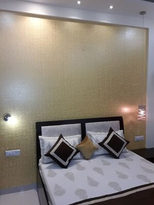 Room in 3 BHK Apartment at Surya Towers Zirakpur, Lohgarh – for Rent