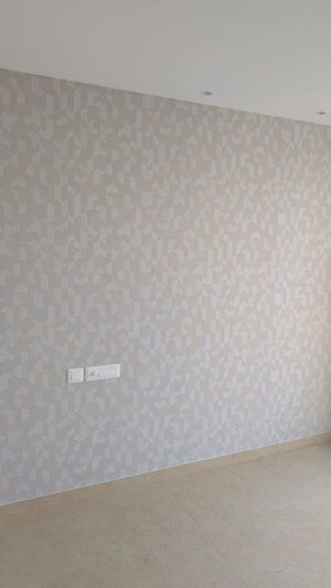 Furnished Amenities in 2 BHK Apartment at Hiranandani Highland, Powai – for Sale