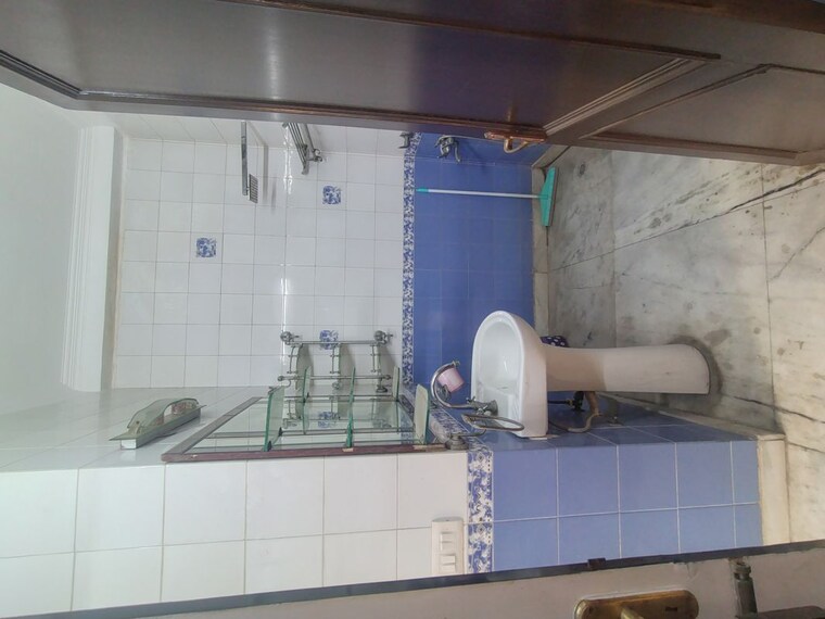Bathroom, malviya nagar 1 Bedroom 500 Sq.Ft. Builder Floor In Malviya Nagar Delhi 10413470