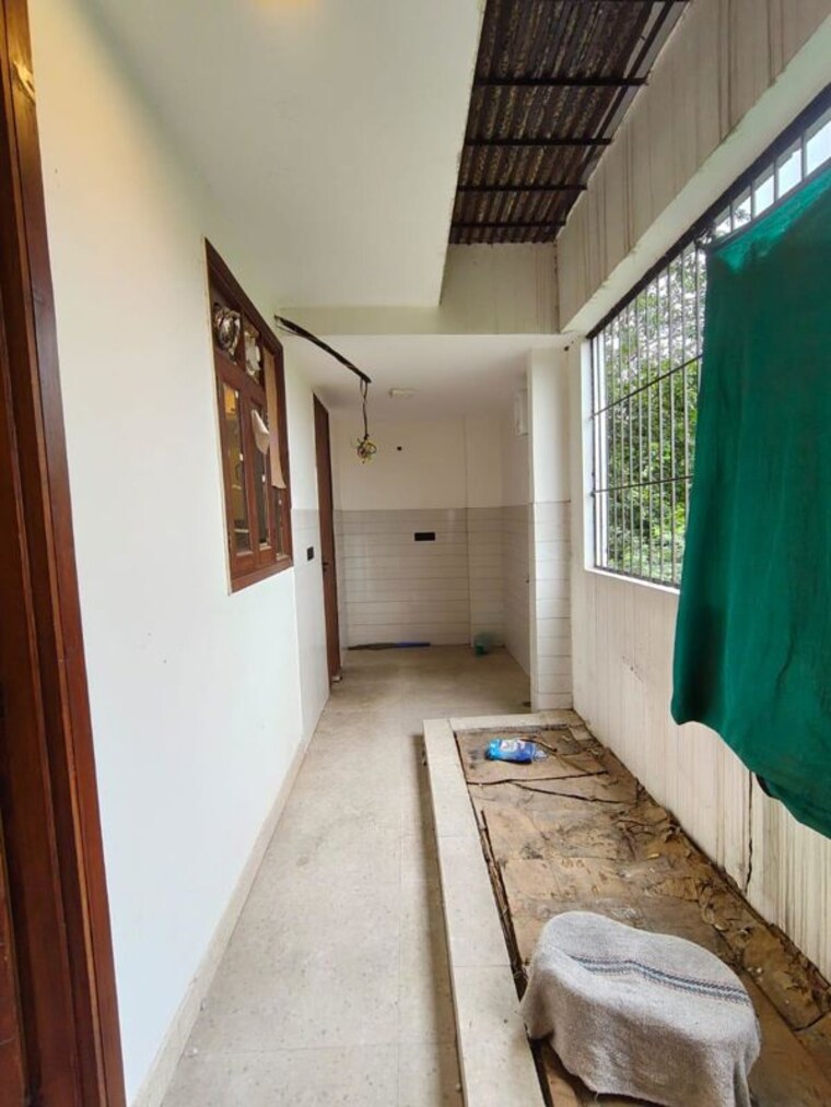 Balcony, freedom fighters enclave 3 Bedroom 1500 Sq.Ft. Builder Floor In Freedom Fighters Enclave Delhi 10413477
