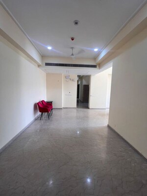 Room in 3.5 BHK Apartment at Dasnac Burj, Sector 75 – for Rent