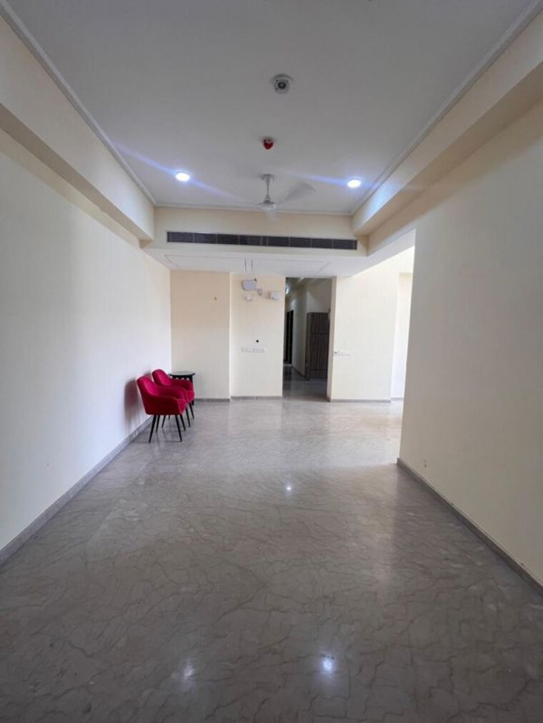 Room, dasnac-burj 3.5 Bedroom 2510 Sq.Ft. Apartment In Sector 75 Noida 10413519