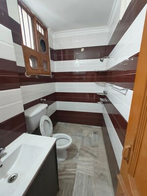 Attached Bathroom in 3 BHK Apartment at Sector 38 – for Rent