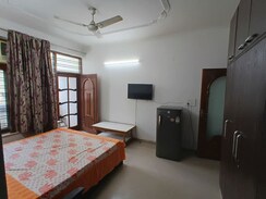 2 BHK Builder Floor For Rent in Sector 45