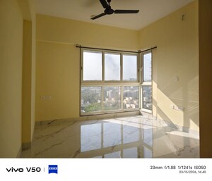 Room in 2 BHK Apartment at Crescent Apartment Marol, Marol – for Rent