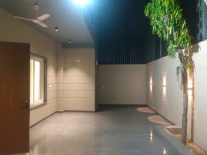  6+ BHK Independent House at Sector 45 – for Rent