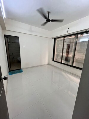 Kitchen in 1.5 BHK Apartment at Bhakti Heights Tilak Nagar, Tilak Nagar – for Rent
