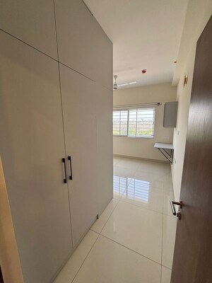 Room in 3 BHK Apartment at Meridian Park At The Prestige City, Sarjapur Road – for Rent
