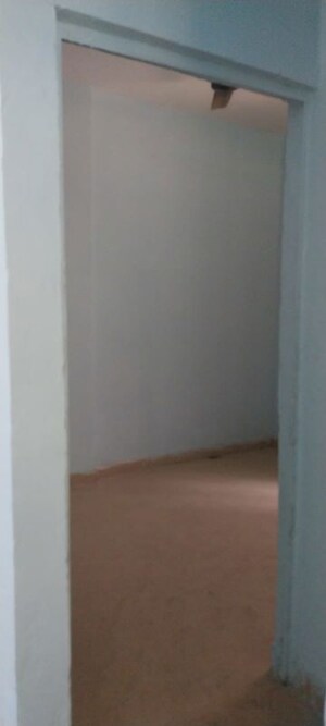 Room in 1 BHK Apartment at Sector 10 Greater Noida – for Rent
