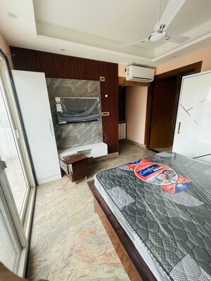 Bedroom in 3 BHK Builder Floor at Sector 45 – for Rent